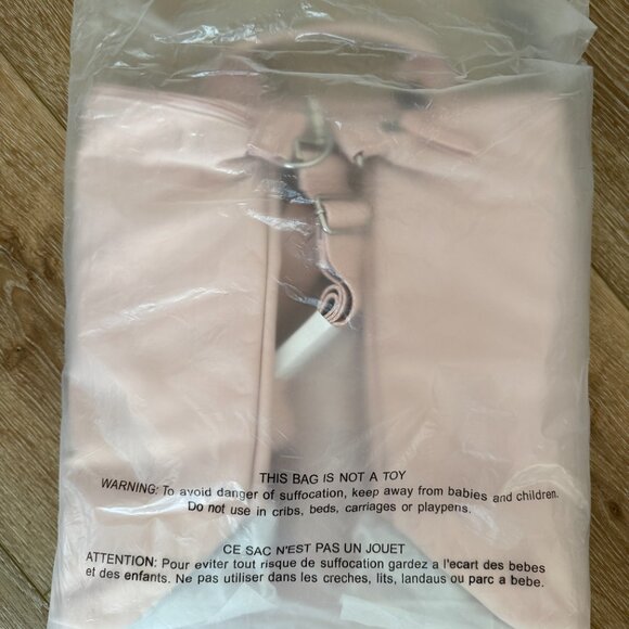 Victoria's Secret Metallic Duffle Bag Metallic Pink NWT - Picture 5 of 5